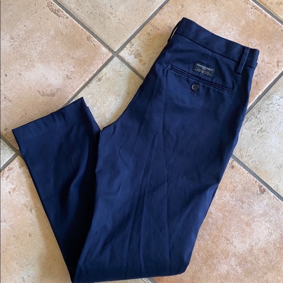 navy blue chino pants